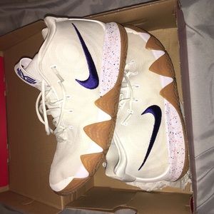 Kyrie 4 ‘Uncle Drew’